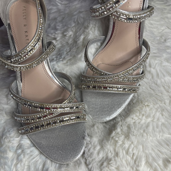 Kelly & Katie Women's Silver Rhinestone Sandals 9 1/2 NWOT - Picture 7 of 15